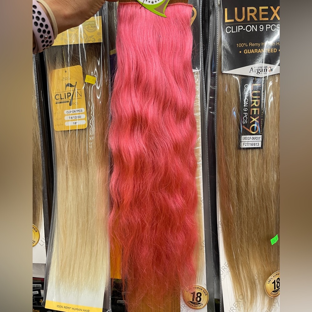 7 pc 100% human hair clip in extensions PINK NWT 18” Brazilian natural wave